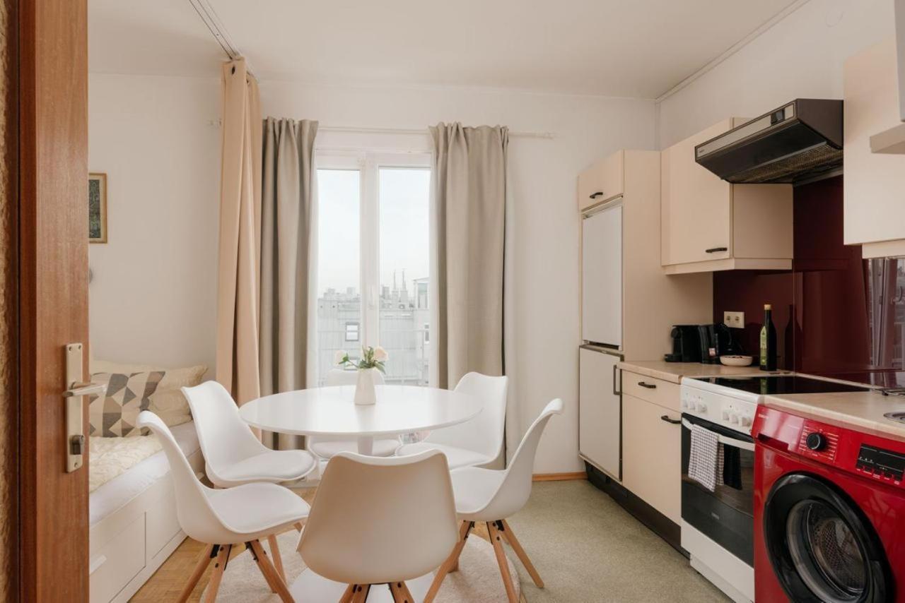 וינה Apartment Zentral Direkt An U-Bahn Station מראה חיצוני תמונה